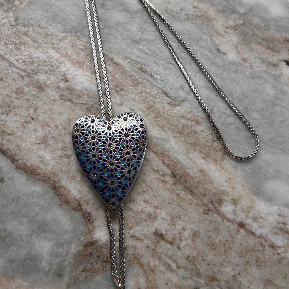 Elegant Silver Heart Pendant Necklace